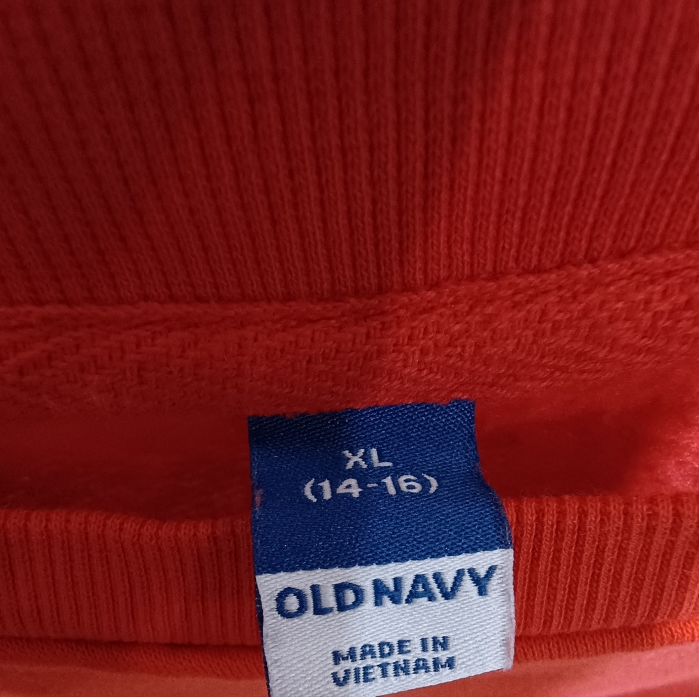 Old Navy Red Rose Graphic Sweatshirt Youth XL 14-16 Cozy Crewneck - Picture 3 of 3